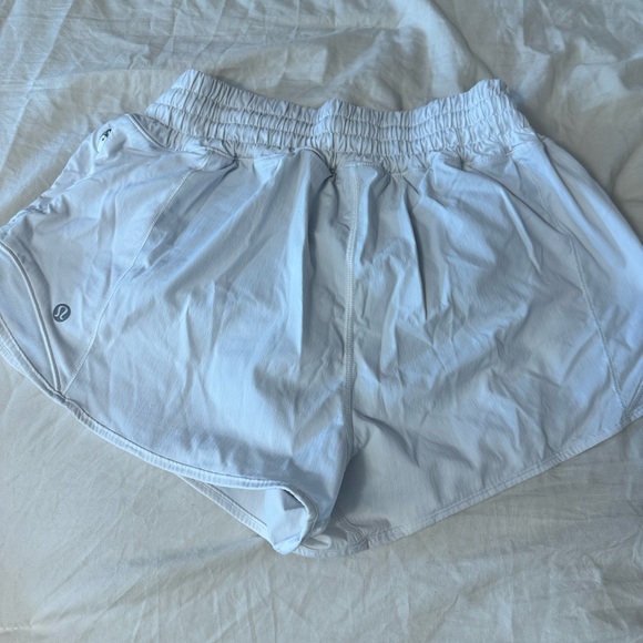 lululemon athletica Pants - Lululemon Women's Hotty Hot 2.5inch Low Rise Athletic Shorts